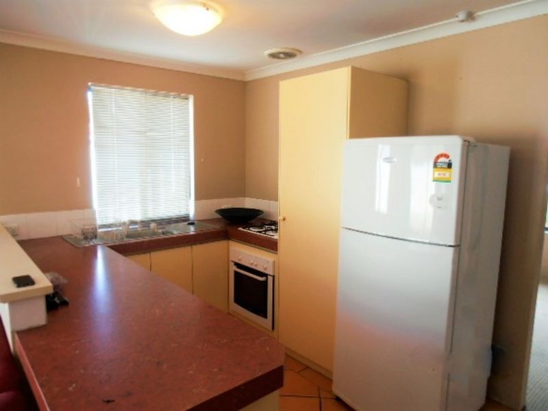 8/24 Farnham Street, Bentley WA 6102