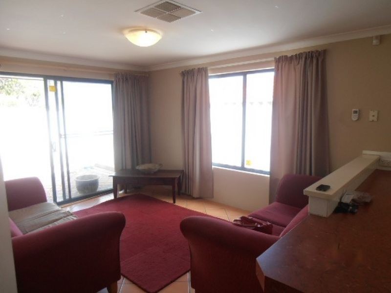 8/24 Farnham Street, Bentley WA 6102