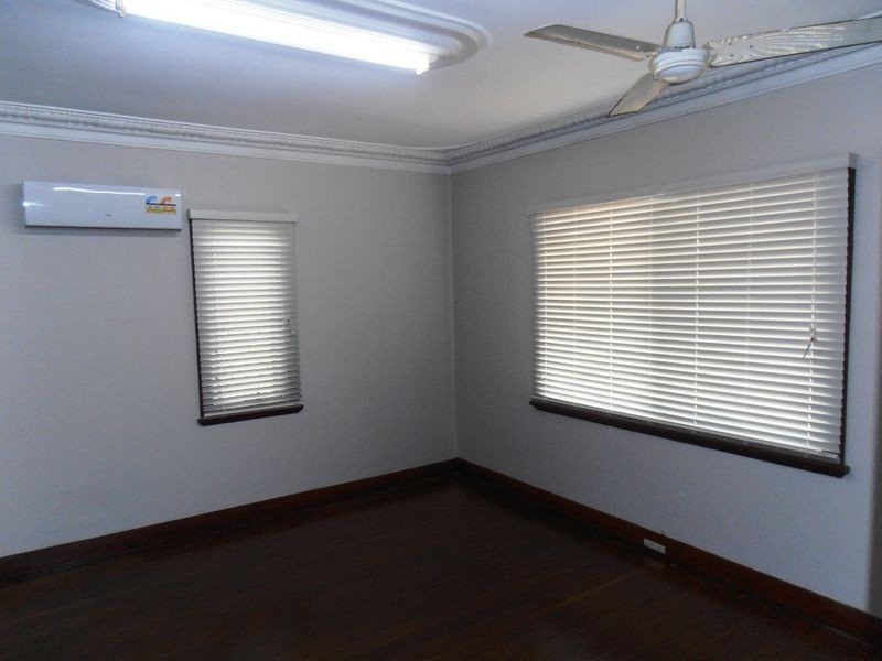 76 Bungaree Road, Wilson WA 6107