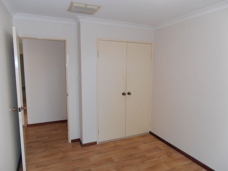 4 Galaxy Way, Carlisle WA 6101