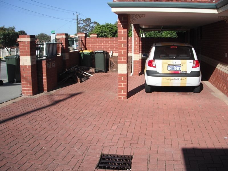 1/1 Chapman Road, St James WA 6102