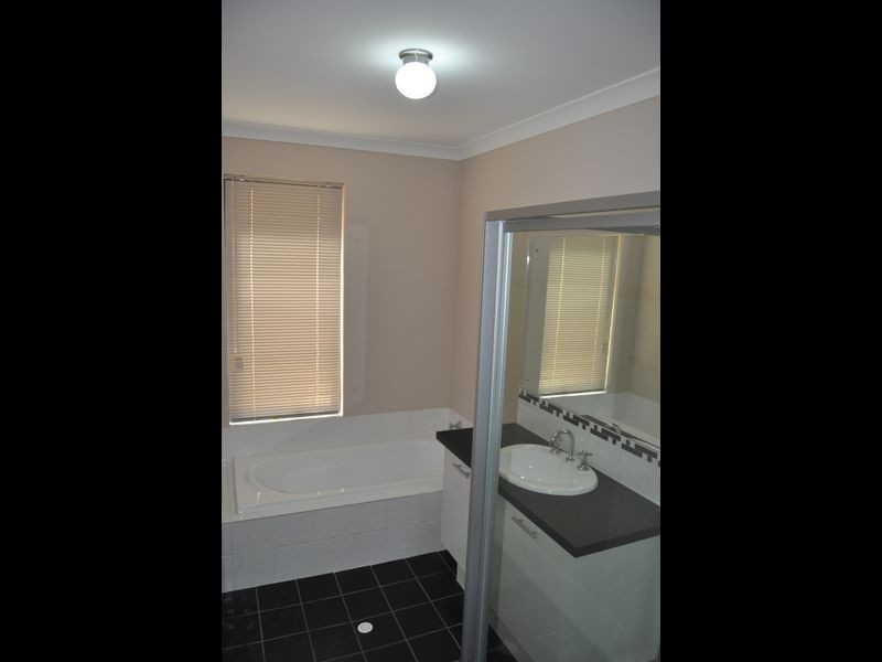 93 Comrie Road, Canning Vale WA 6155