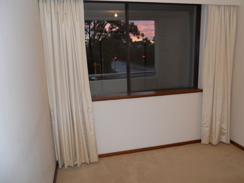 4/27 South Terrace, Como WA 6152