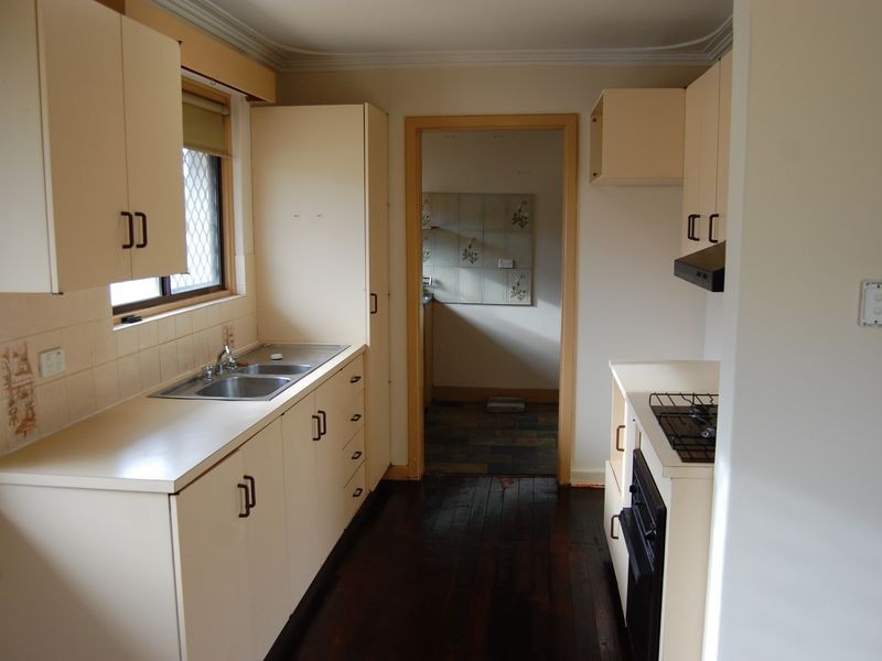 15 Treave Street, Cloverdale WA 6105