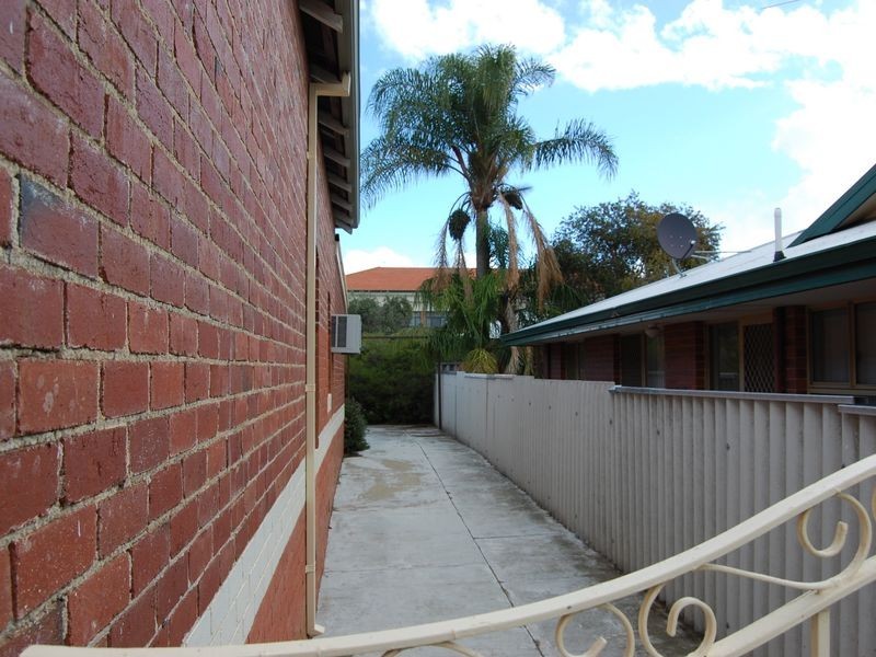 33 Hubert Street, East Victoria Park WA 6101