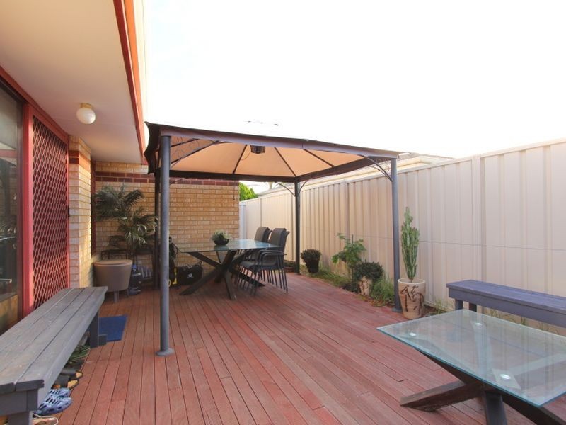 2/32 Crawford Street, Cannington WA 6107