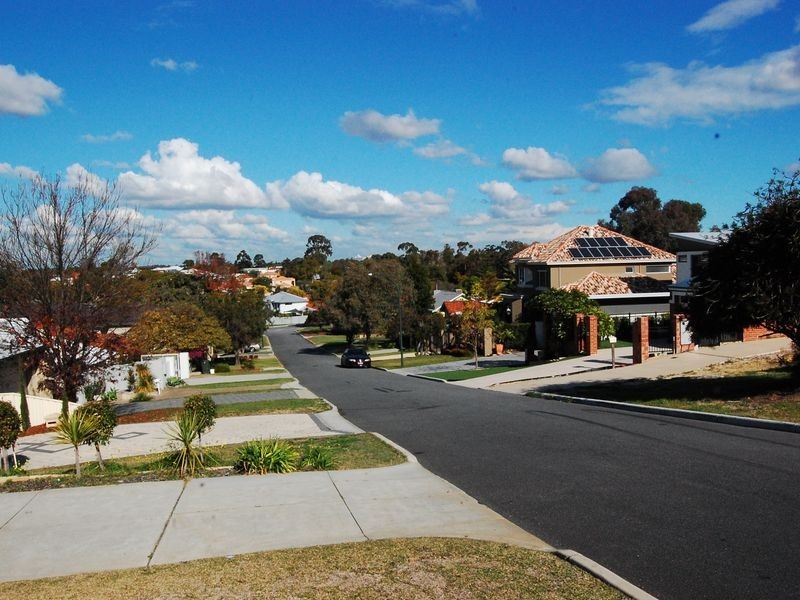 5 Parkside Avenue, Mount Pleasant WA 6153