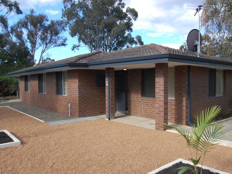 1 Hove Court, Forrestfield WA 6058