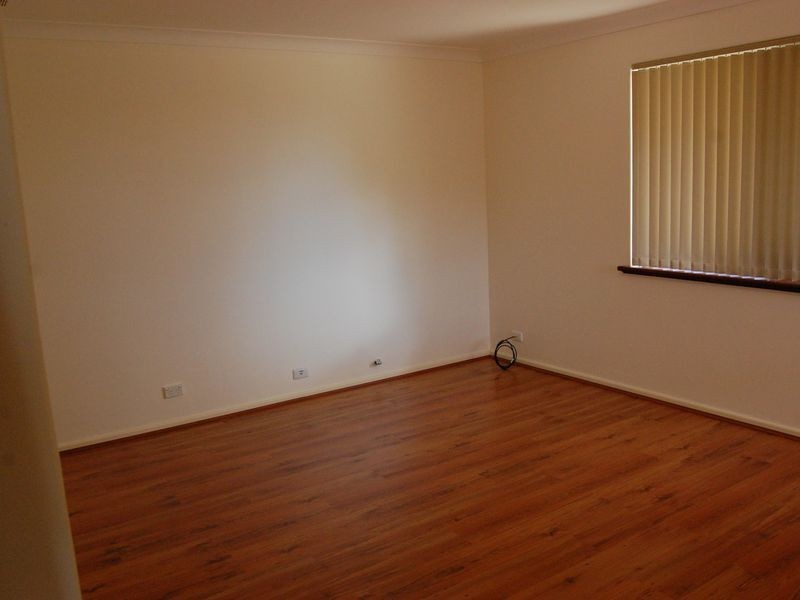 1 Hove Court, Forrestfield WA 6058