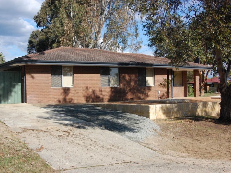 1 Hove Court, Forrestfield WA 6058