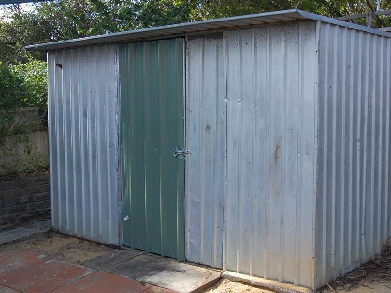 1 Hove Court, Forrestfield WA 6058