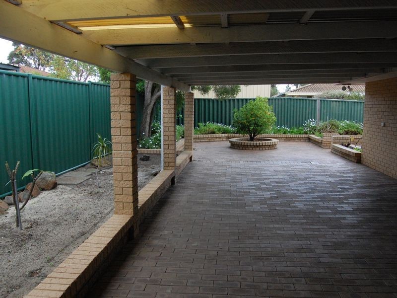 6 Williamson Lane, Stratton WA 6056