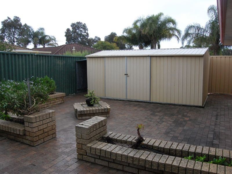 6 Williamson Lane, Stratton WA 6056