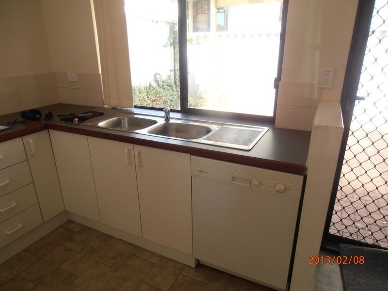 11/18-20 The Crescent, Redcliffe WA 6104