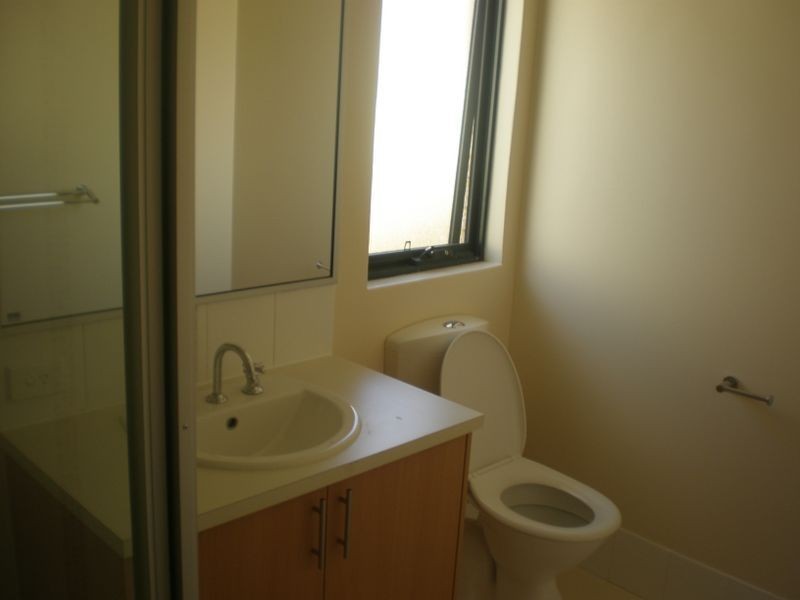 4/32 Alday Street, St James WA 6102