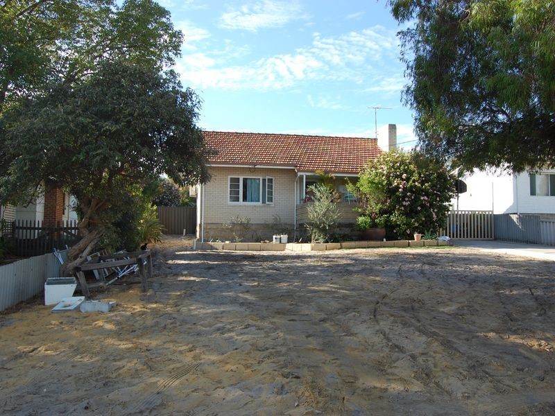 54 Bawdan Street, Willagee WA 6156