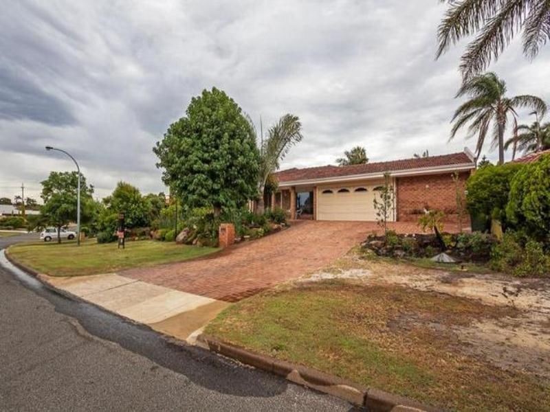 16 Hillock Circle, Leeming WA 6149