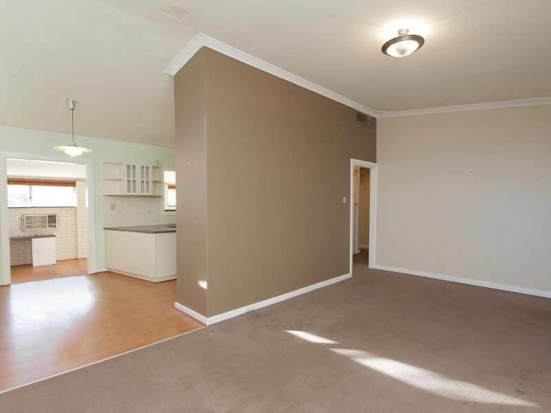 6 Coops Avenue, Thornlie WA 6108