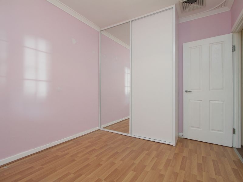 6 Coops Avenue, Thornlie WA 6108