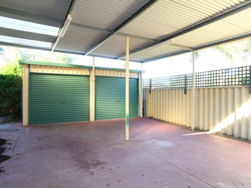 6 Coops Avenue, Thornlie WA 6108