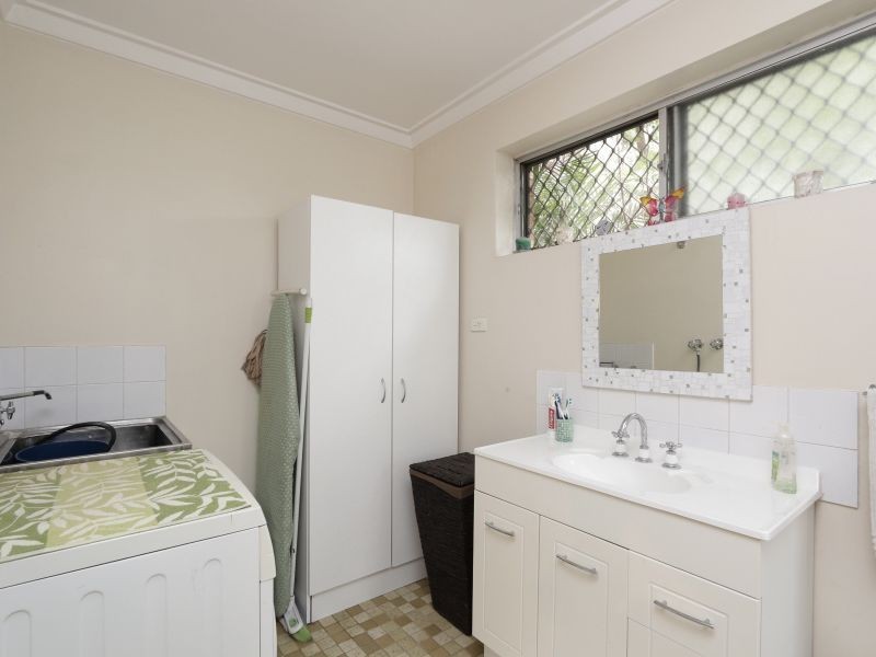 2/1047 Albany Highway, St James WA 6102