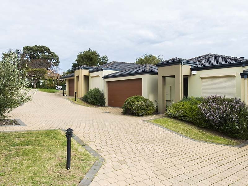 2/42 Norman Street, St James WA 6102