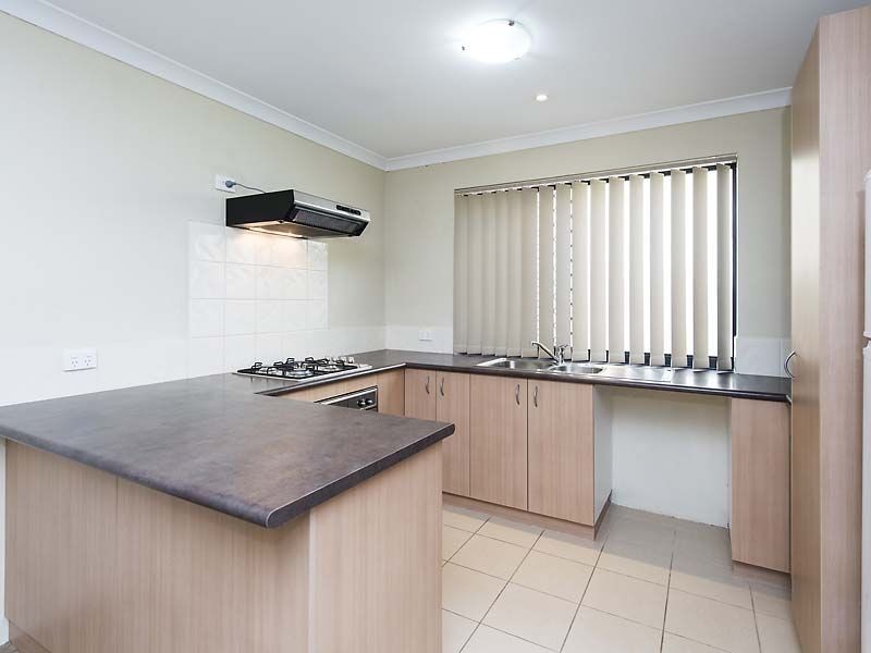 2/42 Norman Street, St James WA 6102