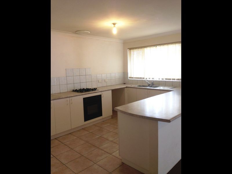 3/207 Sevenoaks Street, Cannington WA 6107
