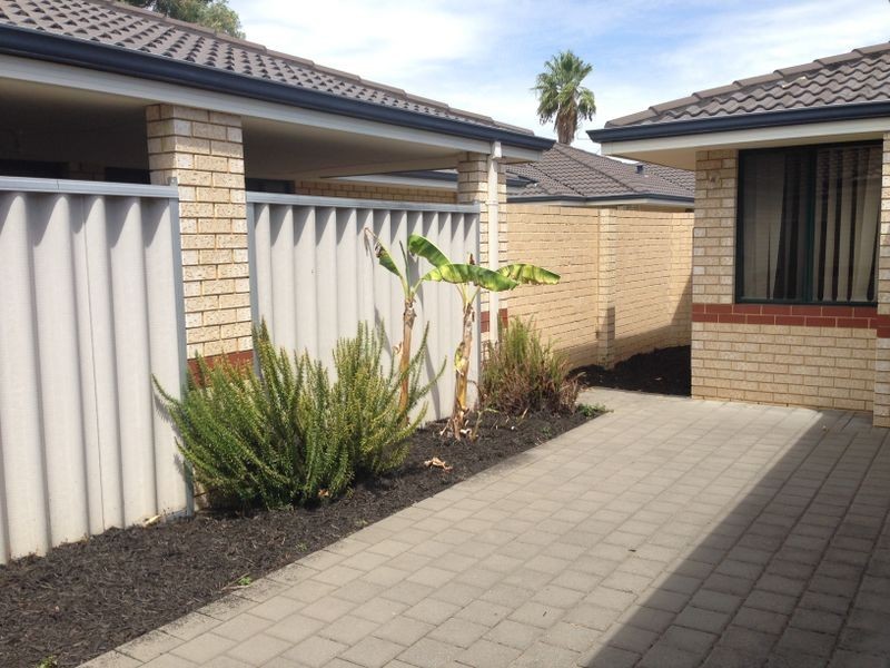 3/207 Sevenoaks Street, Cannington WA 6107