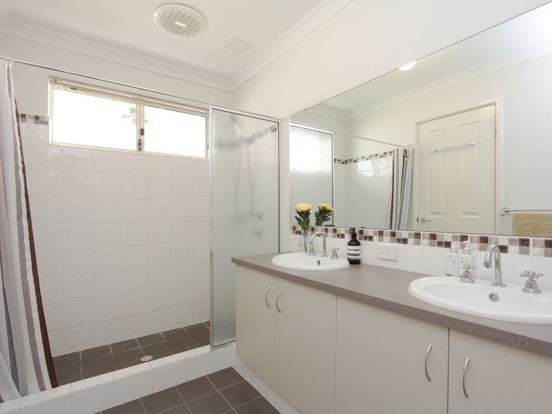 2/35 Langley Road, Bayswater WA 6053