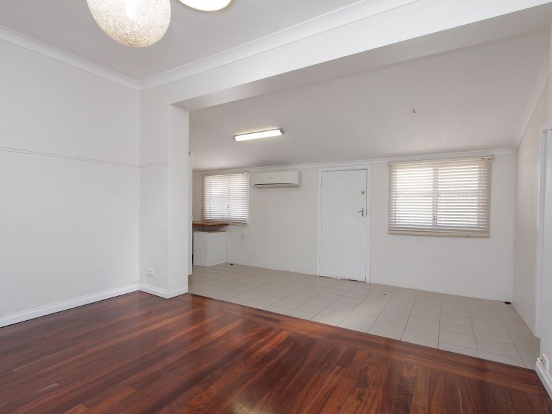 42 Wyndham Street, St James WA 6102