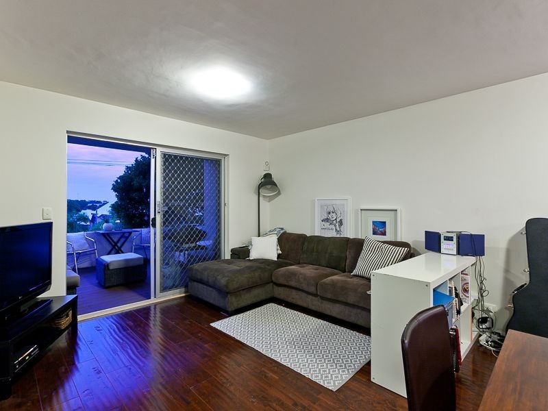 4/12 McMaster Street, Victoria Park WA 6100