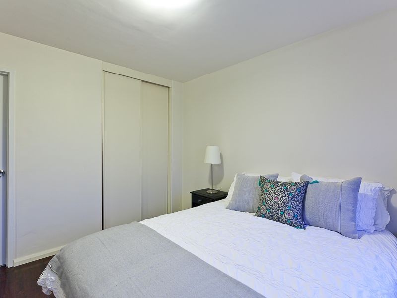 4/12 McMaster Street, Victoria Park WA 6100