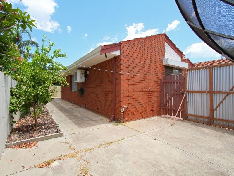 2/114 Wright Street, Kewdale WA 6105
