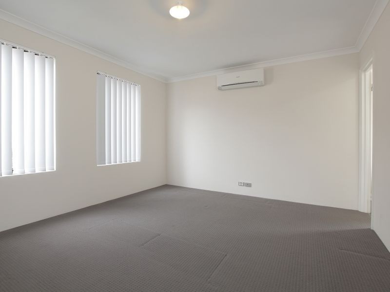 6/7 Stockman Way, Cannington WA 6107