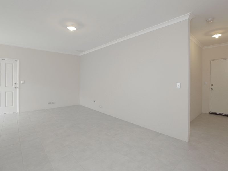 6/7 Stockman Way, Cannington WA 6107