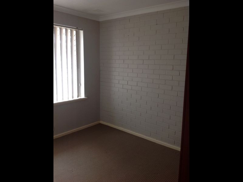 8/5 Welshpool Road, St James WA 6102