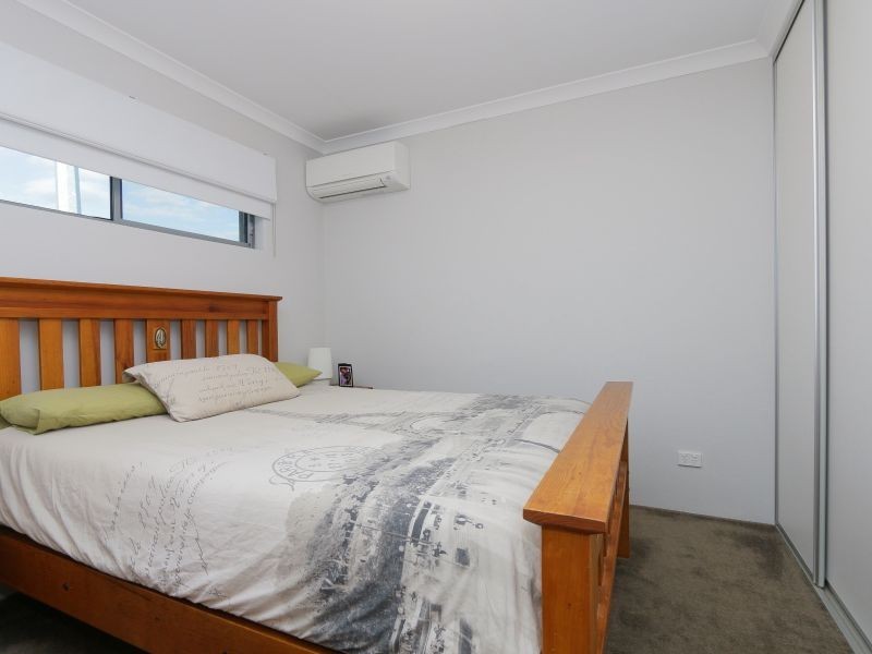 4 Dampiera Street, Caversham WA 6055