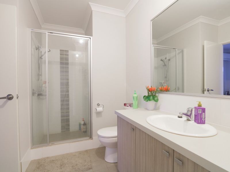 4 Dampiera Street, Caversham WA 6055