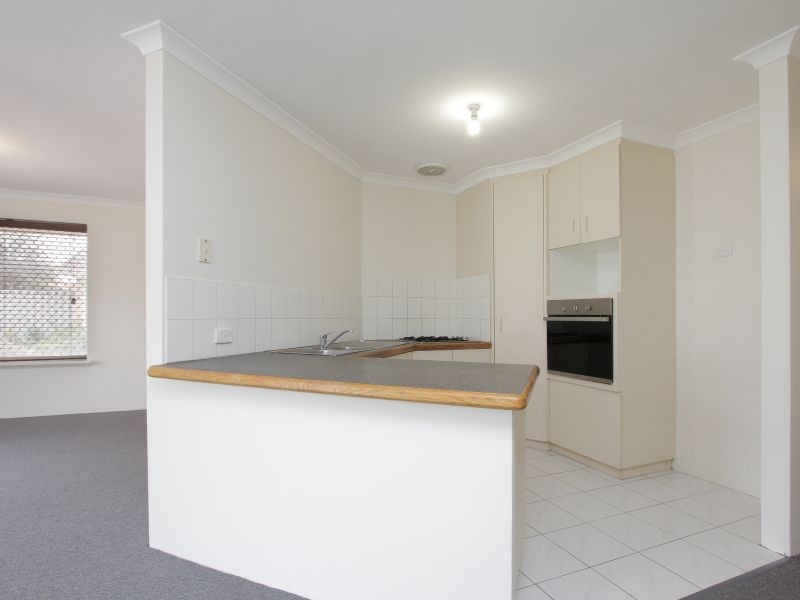 4/3 Norman Street, St James WA 6102