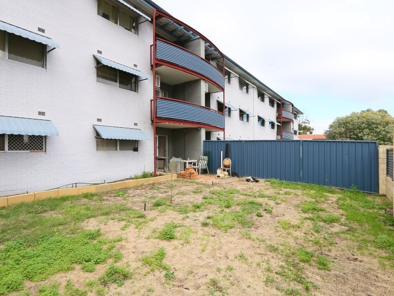 13/14 Coralie Court, Armadale WA 6112