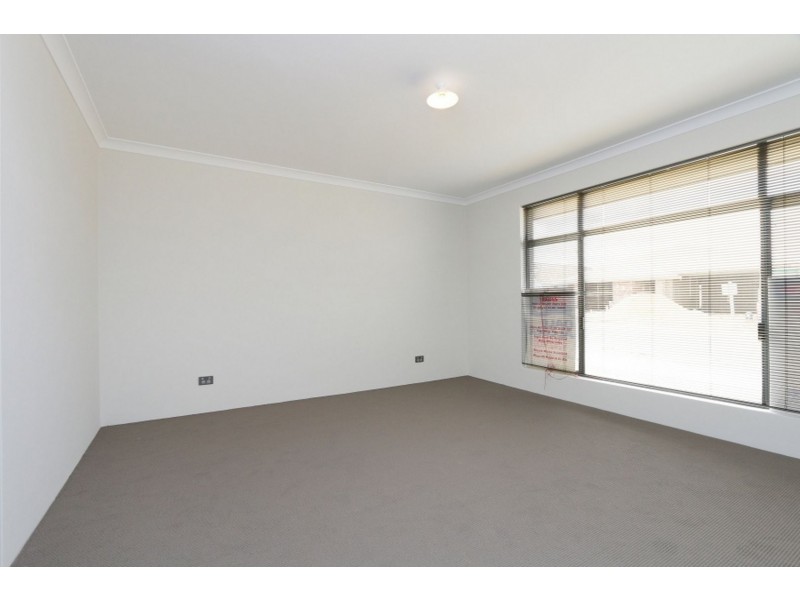 18 Jordan Street, Haynes WA 6112