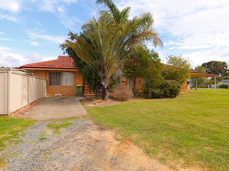 7 Devine Street, Maddington WA 6109