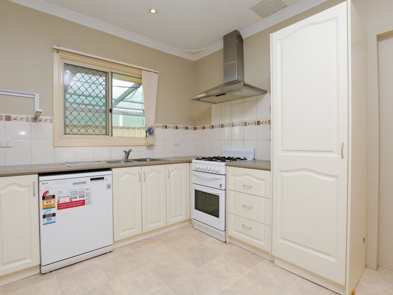 7 Devine Street, Maddington WA 6109