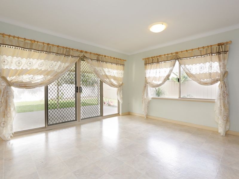 7 Devine Street, Maddington WA 6109