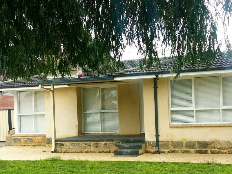 15 Finlay Court, Rivervale WA 6103