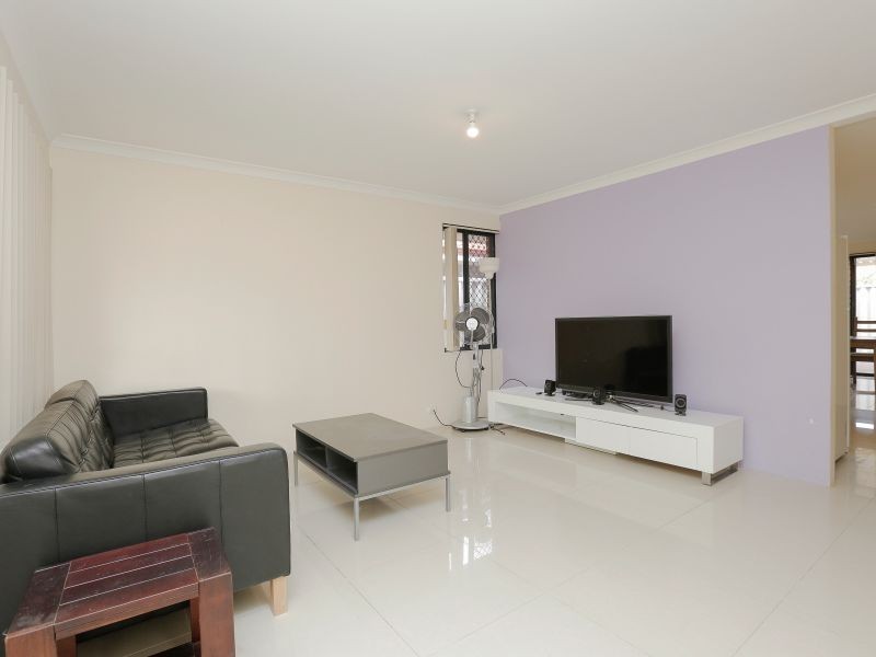 12/268 Wharf Street, Queens Park WA 6107