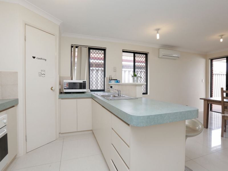 12/268 Wharf Street, Queens Park WA 6107