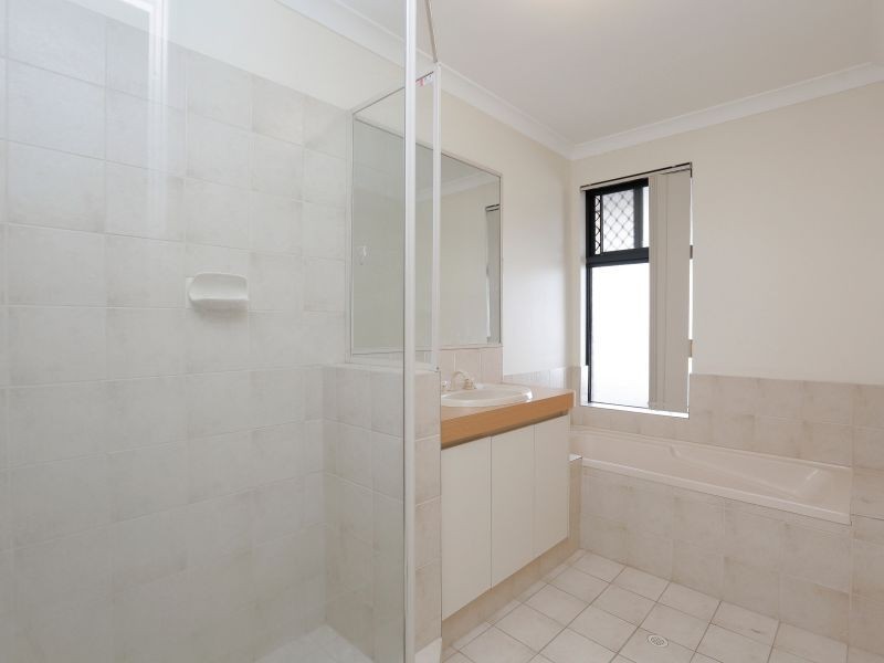 12/268 Wharf Street, Queens Park WA 6107