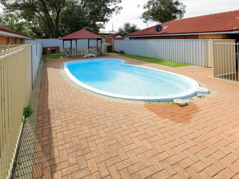 12/268 Wharf Street, Queens Park WA 6107